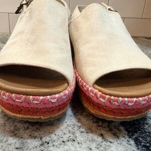 Women's Sketchers Rainbow Festival Cream and Pink Espadrille Sandals